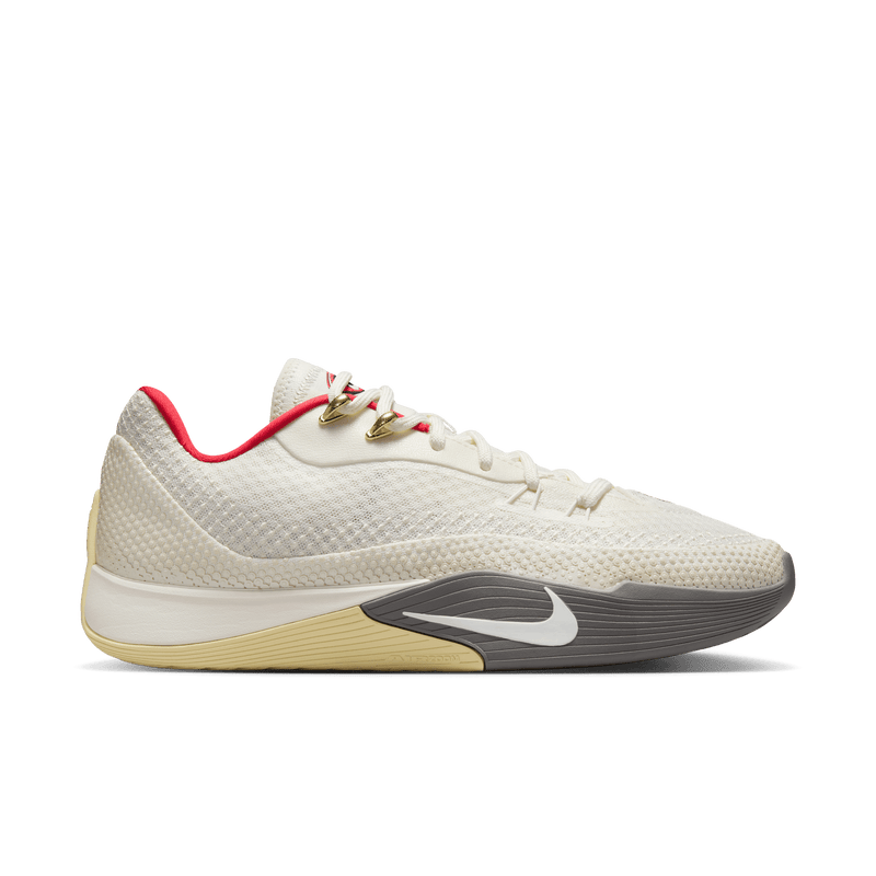 Nike S.T. Flare HF0219-002