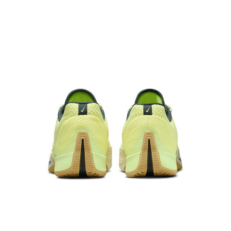 Nike S.T. Flare HF0219-800