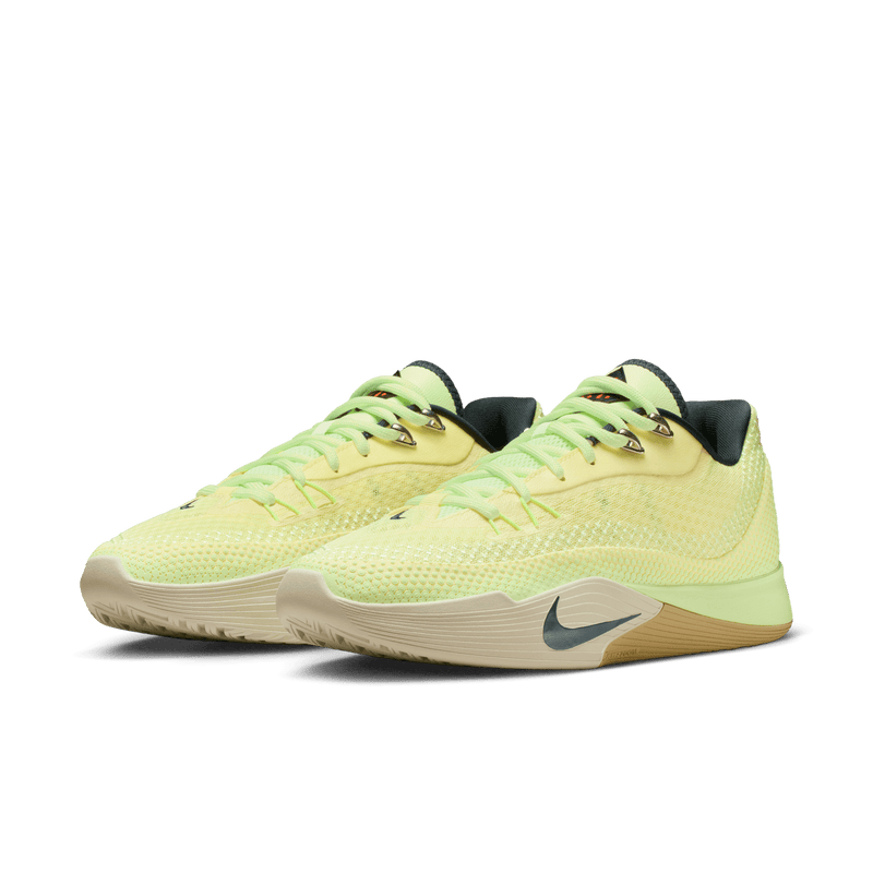 Nike S.T. Flare HF0219-800