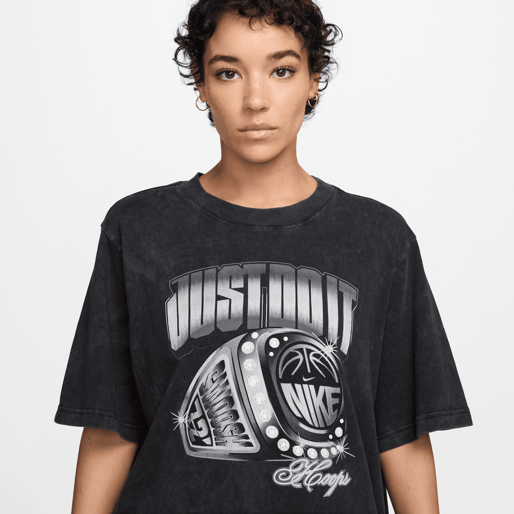 Womens Nike SS Tee OC Basketball HJ3798-010