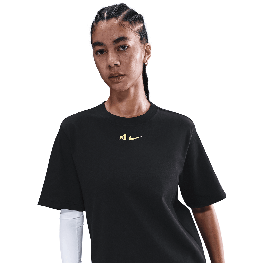 Womens Nike A'ja Signature SS Shirt HQ1696-011