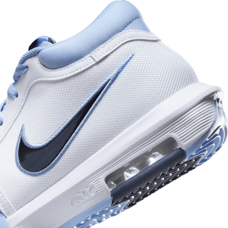 Nike LeBron Witness VIII HQ2139-100