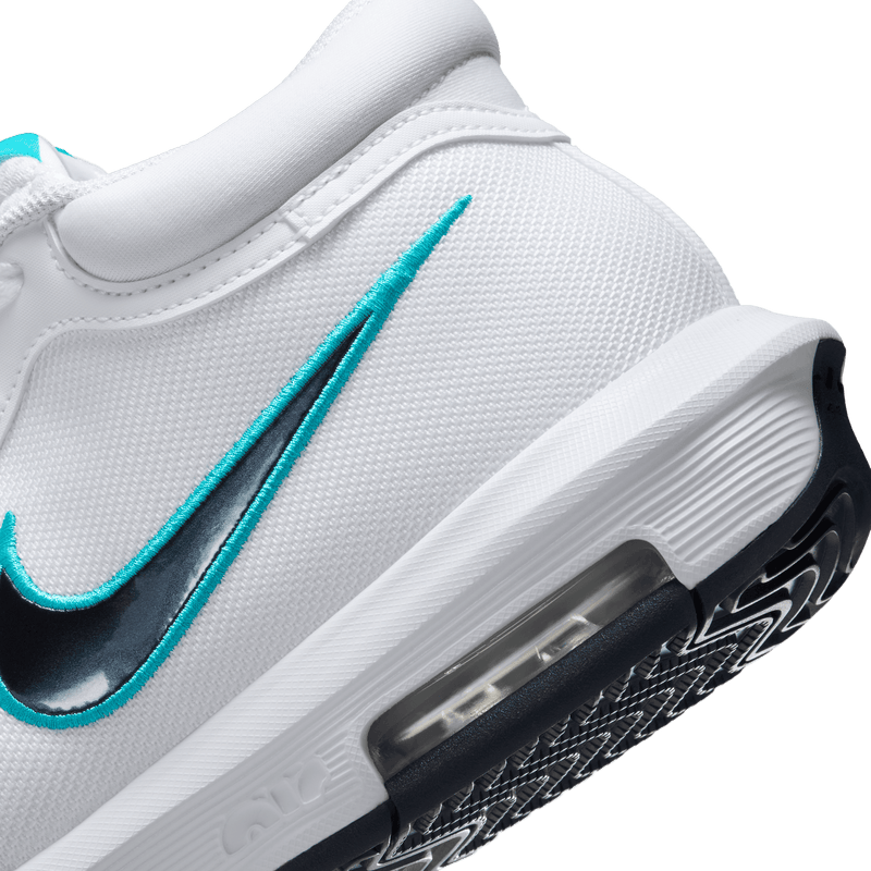Nike LeBron Witness VIII HQ2139-101