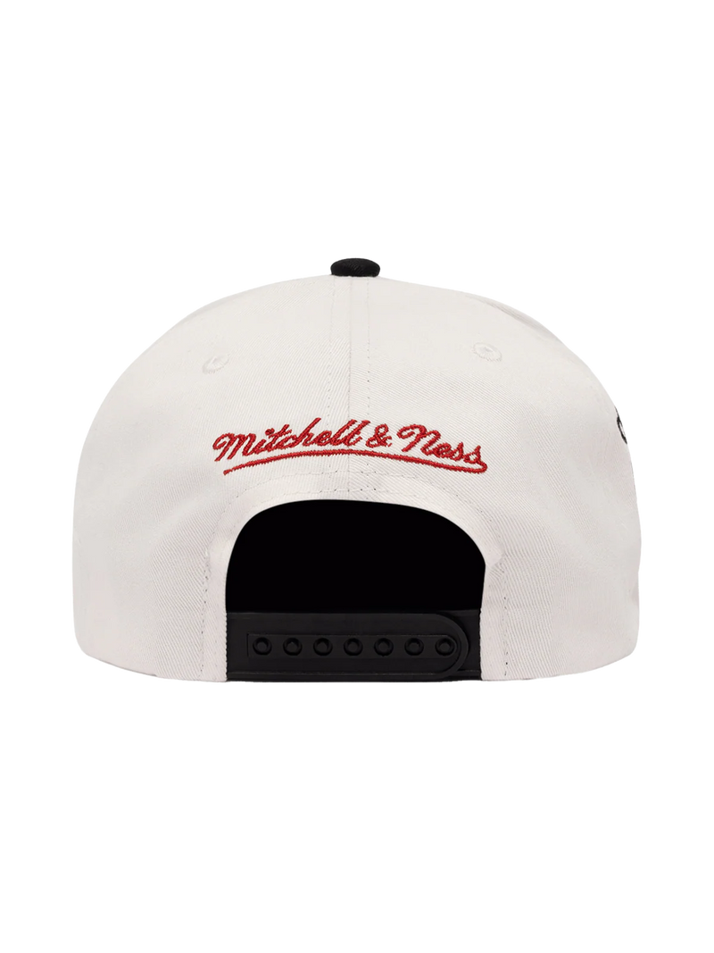 M&N Draft Day Pro Pinch Snapback - Chiacgo Bulls