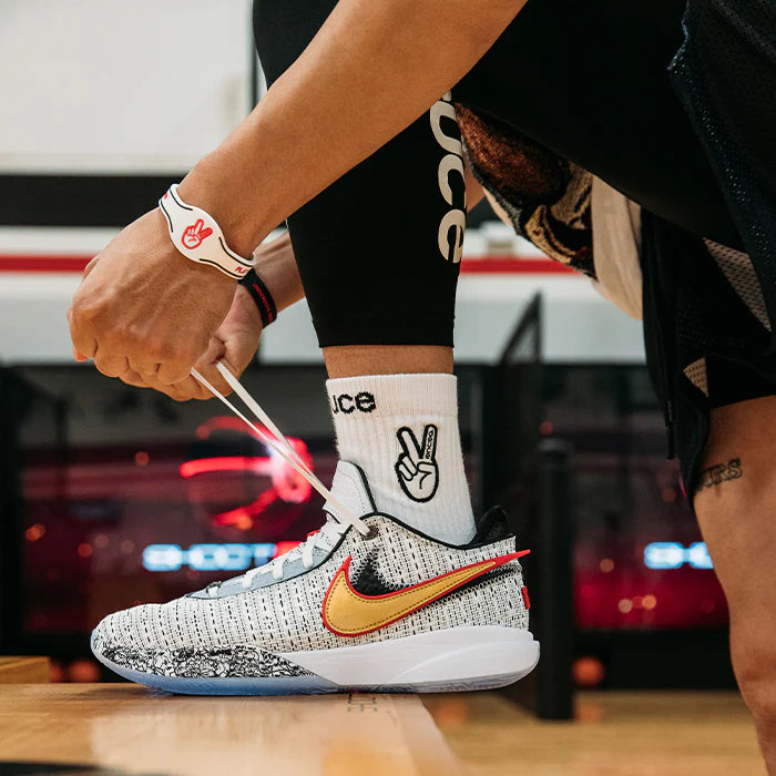 Deuce Performance Socks - Mid - White