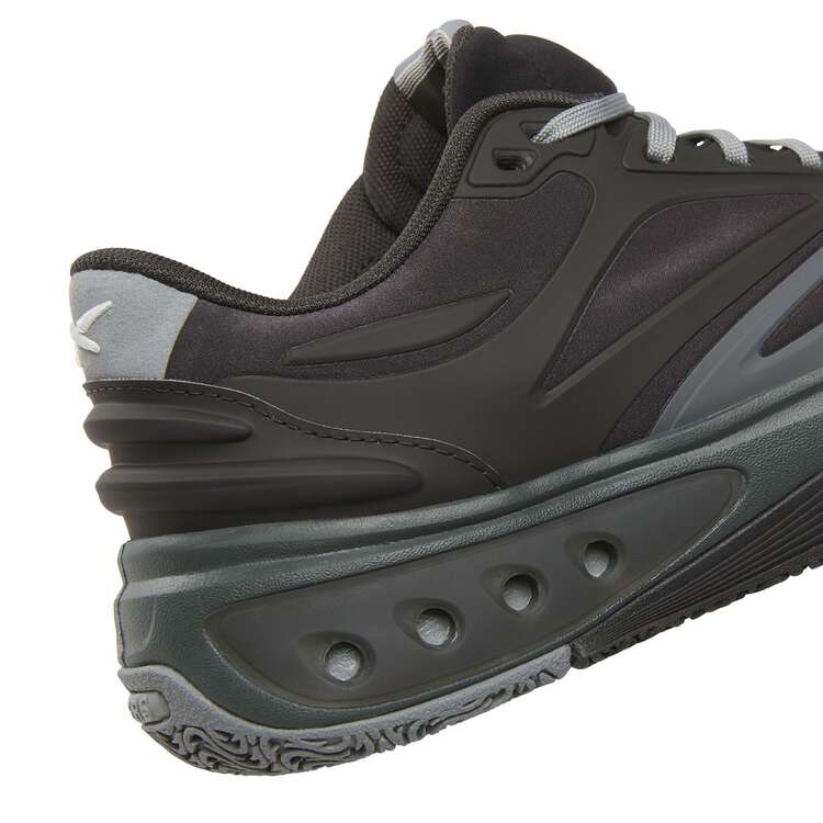 Reebok Engine A "Blackout"