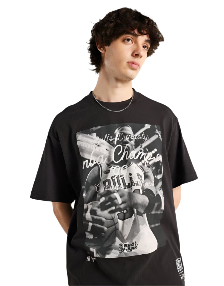 M&N Dynasty Tee - Chicago Bulls (Faded Black)