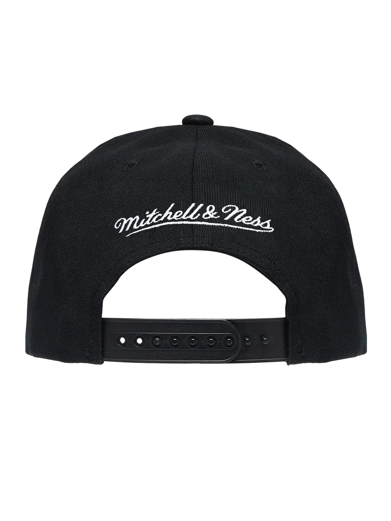 M&N Black Team Colour Pro Pinch Snapback - Indiana Pacers