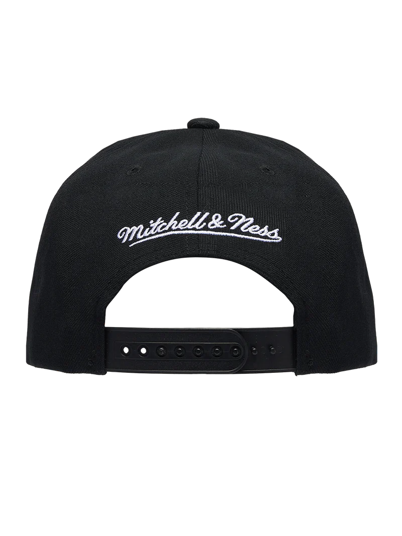 M&N Black Team Colour Pro Pinch Snapback - Minnesota Timberwolves